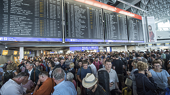 Технически проблем затвори летището във Франкфурт