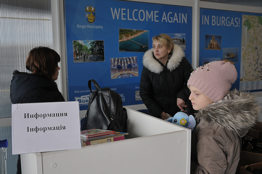 За година: около 1,1 млн. бежанци от Украйна са влезли в България, около 50 хил. са останали