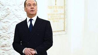 Медведев: Украйна е част от Велика Русия