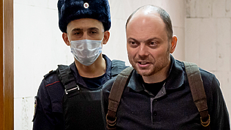 Руският журналист Владимир Кара-Мурза бе осъден на 25 г. затвор за държавна измяна