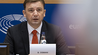 Буяр Османи ядоса евродепутатите ни с думите, че българите в РСМ били 3500
