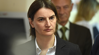 Сръбската премиерка обвини социалните мрежи за масовите убийства в страната
