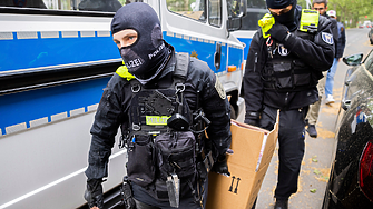 Полиция иззе 1,4 милиона от екоактивистите на „Последното поколение“