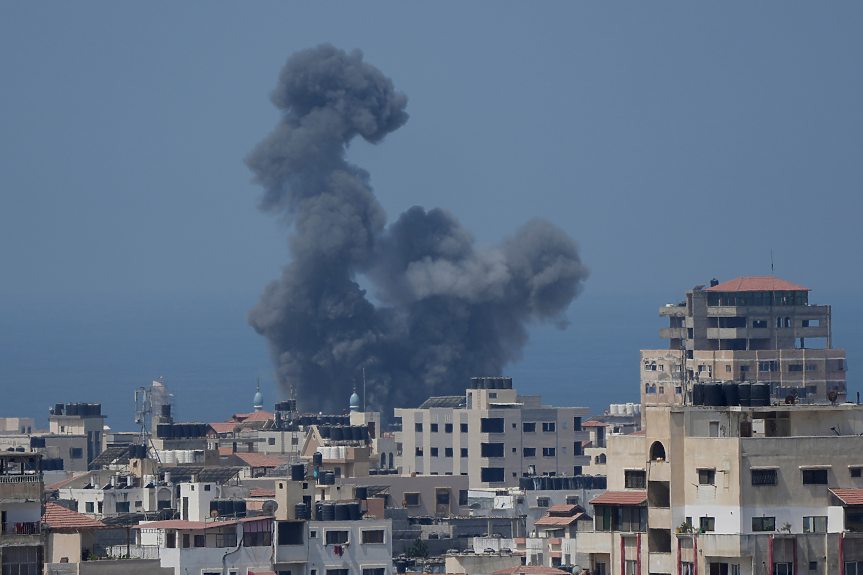 Израел елиминира командир на Ислямски джихад. Съобщава се и за поне 10 цивилни жертви