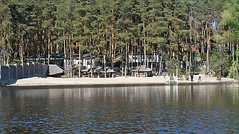 Желязната ограда насред езерото  (70 ЧАСТ)
