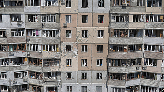 Руски ракети са ударили тази нощ жилищни сгради в украинското