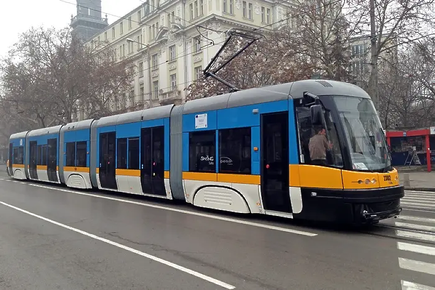 Пускат трамвай №7 покрай Съдебната палата, а линия 6 - по бул. 
