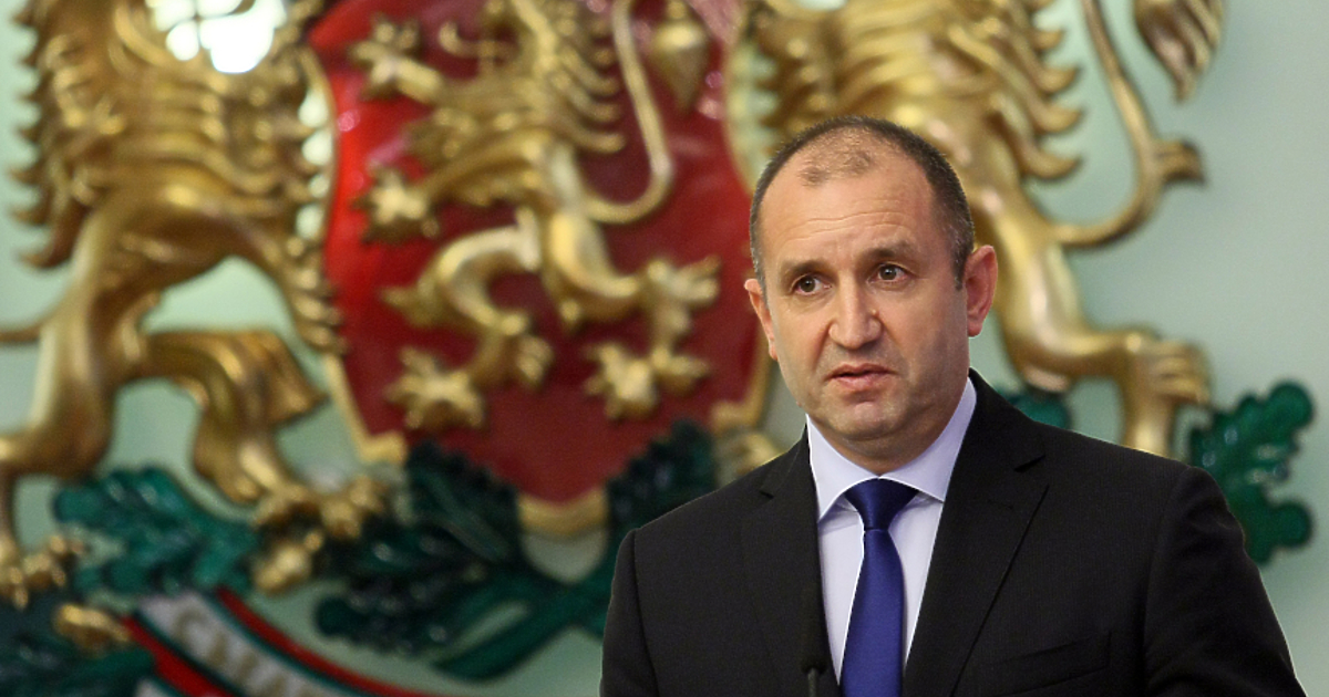 Президентът Румен Радев сезира Конституционния съд заради избора на Народното