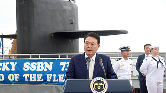 US подводница с 20 ядрени ракети акостира в Южна Корея в ясен знак към Пхенян