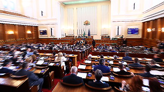 Едно вето по-късно, парламентът поправя грешката си с механизма за разследване на Главния
