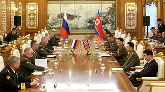 Севернокорейският лидер Ким Чен Ун се срещна с руския министър на