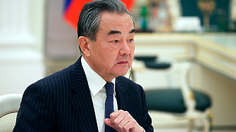 Си Цзинпин върна Ван И на позицията външен министър