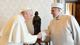 Водена от главния мюфтия наша делегация се срещна с папа Франциск
