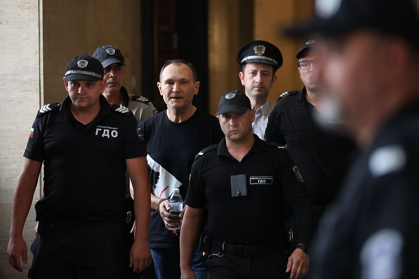 Божков остава в ареста. Прокуратурата извади руска 