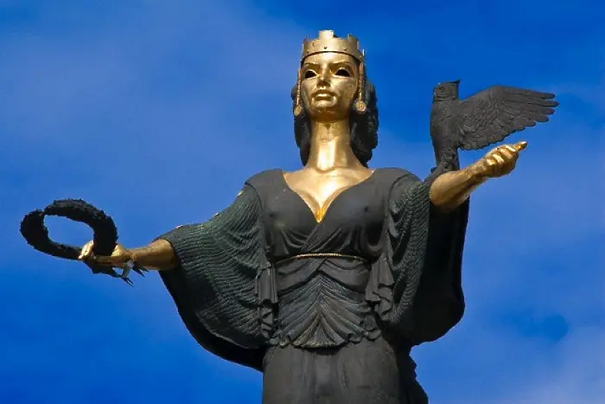Конспирация в социалните мрежи: статуята на София е вдъхновена от Лилит. Какво показват фактите?