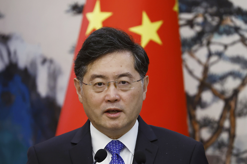 Бившият китайски външен министър е отстранен заради извънбрачна афера