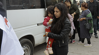 Етнически арменци масово напускат Нагорни Карабах