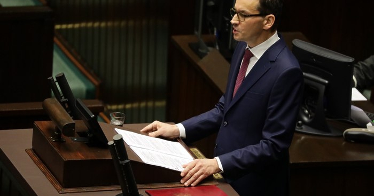 Министър-председателят на Полша Матеуш Моравецки обяви в неделя вечер, че управляващата