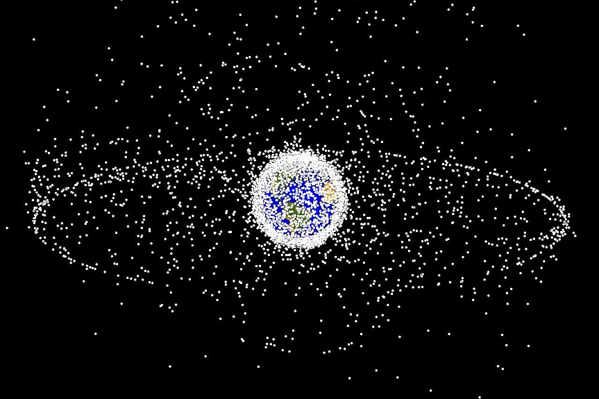 САЩ за пръв път наложиха глоба за космически отпадъци