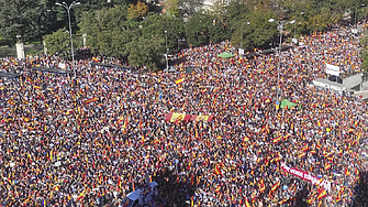 170 000 души в Испания протестираха срещу закона за амнистията на каталунските сепаратисти (ВИДЕО)