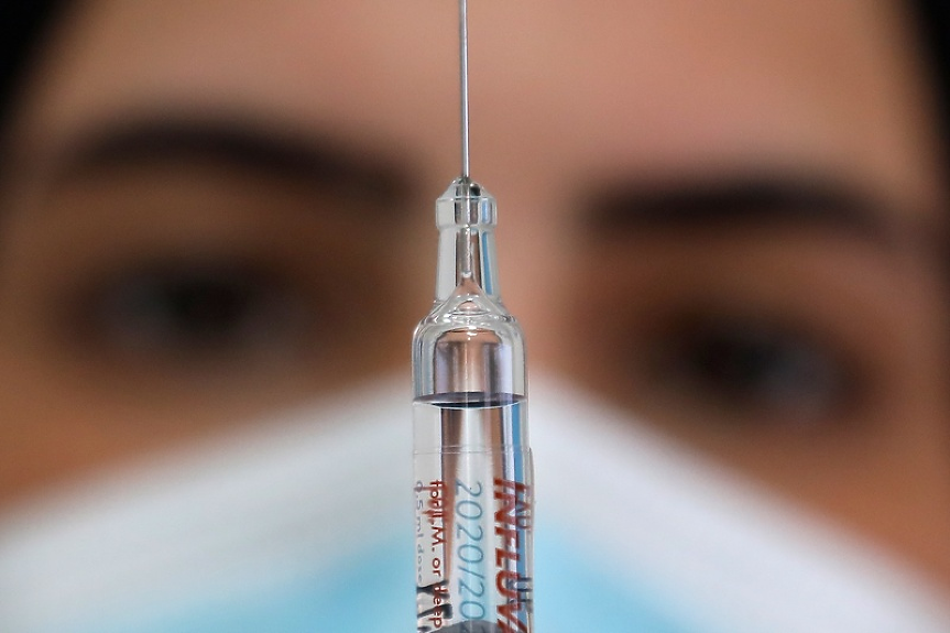 От януари 2024 г.: безплатно ще се слагат пневмококови ваксини за хора на и над 65 г.