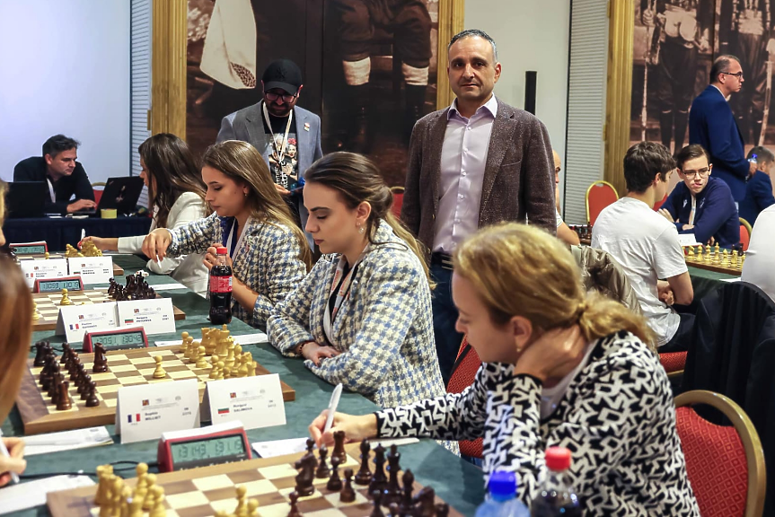 България със златните момичета на Световно по ускорен шах и блиц