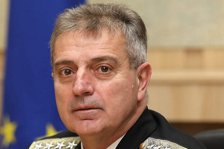 Адмирал Ефтимов: Помощта за Украйна и модернизацията на Българската армия трябва да вървят паралелно