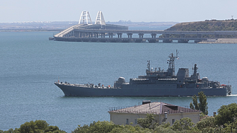 Украйна унищожи голям руски кораб край Крим (ВИДЕО)
