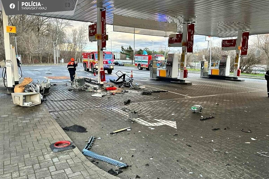 Българин умишлено се вряза с кола в бензиностанция в Словакия (ВИДЕО)