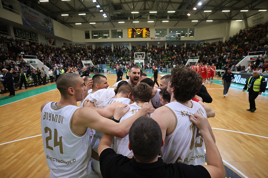 България победи световния шампион по баскетбол Германия (СНИМКИ)