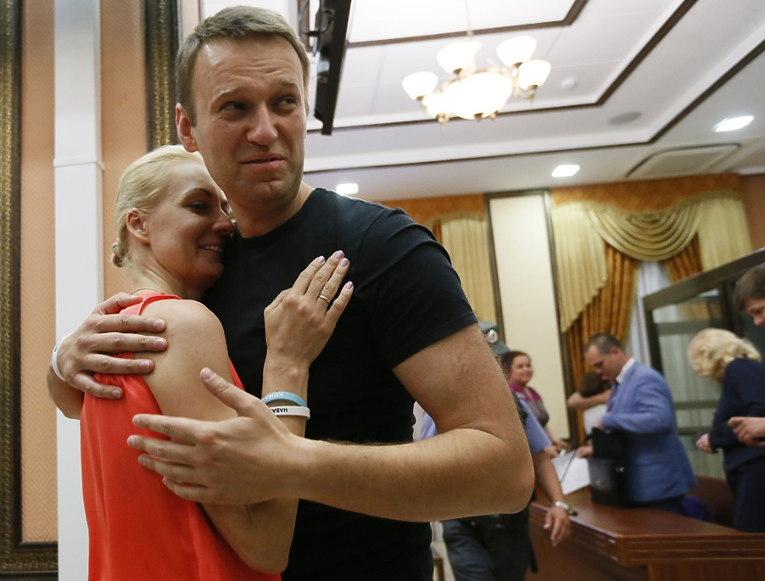 ДЕНЯТ В НЯКОЛКО РЕДА: Навални е мъртъв, да живее Навални!