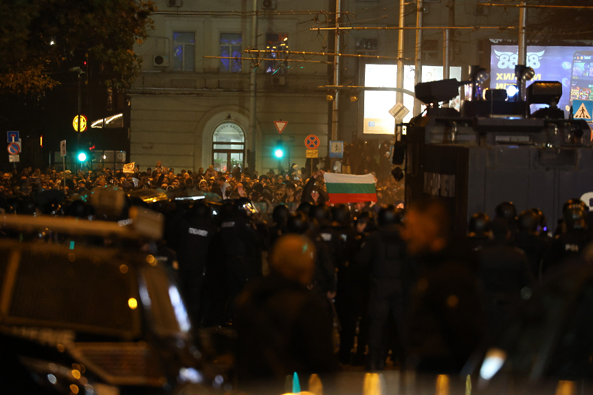 Записите с евентуално полицейско насилие от протеста срещу БФС - изтрити