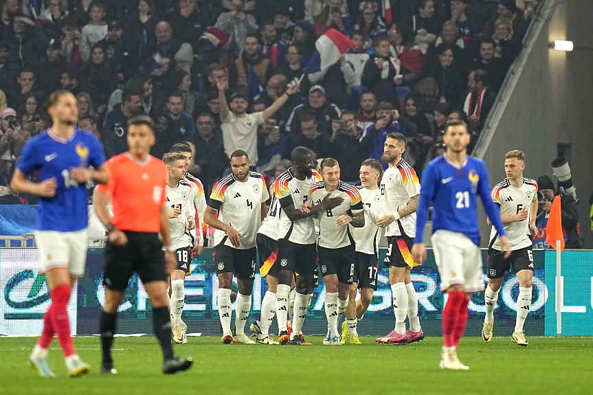 Германия си поигра с Франция, Бразилия удари на 