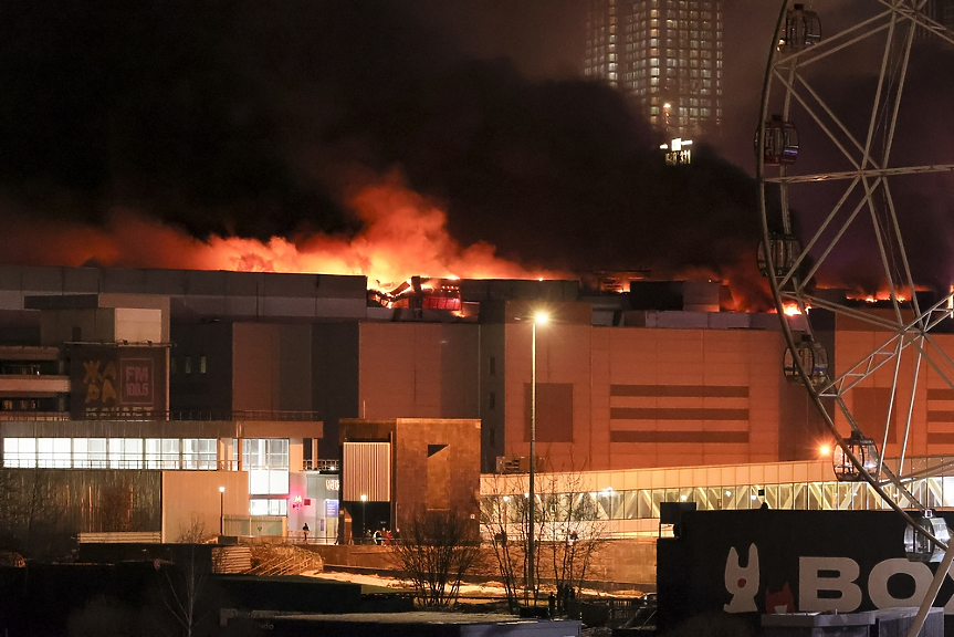 Поне 40 убити при експлозии, пожар и стрелба в концертна зала в покрайнините на Москва (ВИДЕО)