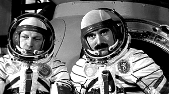 1 ден, 23 часа и 1 минута... Първият българин полита в Космоса на днешния ден