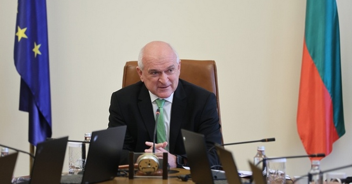 Служебният министър-председател и министър на външните работи Димитър Главчев се