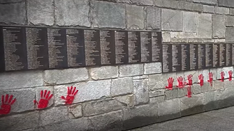 Откриха в България трима, заподозрени за вандализъм на мемориала на Холокоста в Париж
