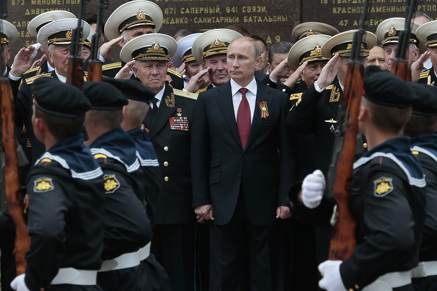 Путин на парада в Москва: Стратегическите ни сили са винаги в готовност (ВИДЕО)