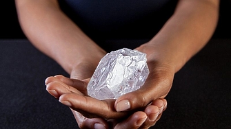 Все по малко естествени диаманти се продават по света като цените