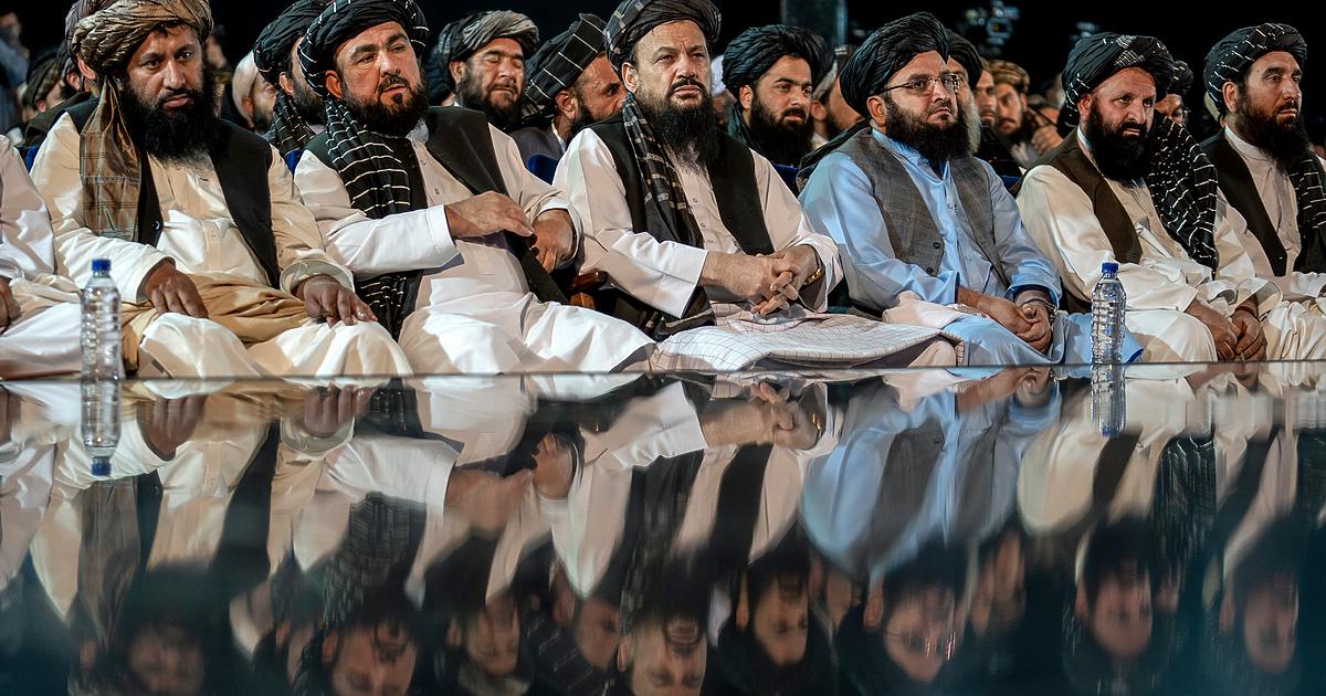 Русия покани талибаните да участват в най-големия си икономически форум,