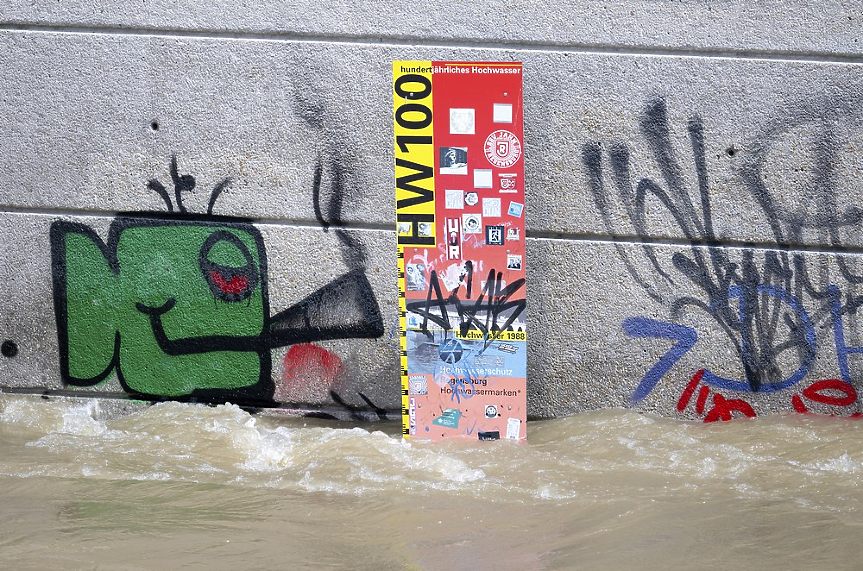 Тежки наводнения в Австрия затрудняват гласуването
