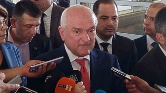 Служебният премиер Димитър Главчев смята да пита Народното събрание кой