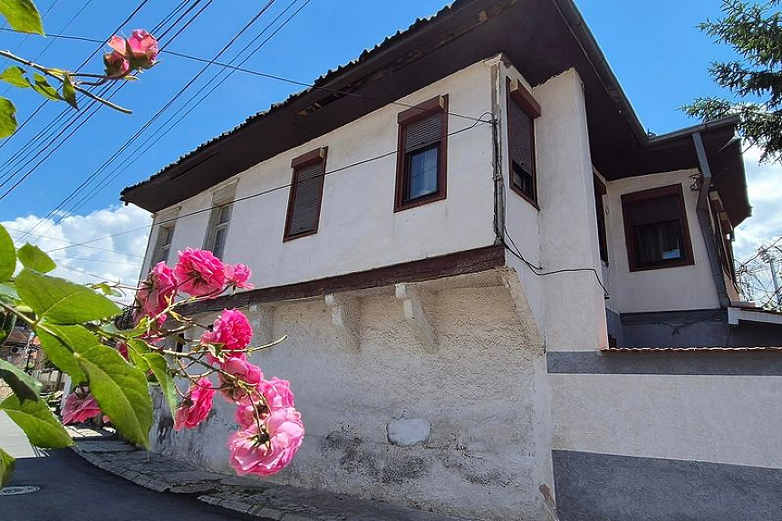 Фондацията на Манол Пейков купи 2/3 от къщата на Димитър Талев в Прилеп
