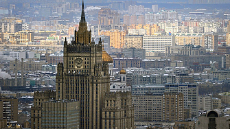 Руското МВнР заяви днес че забранява достъпа в Русия до десетки