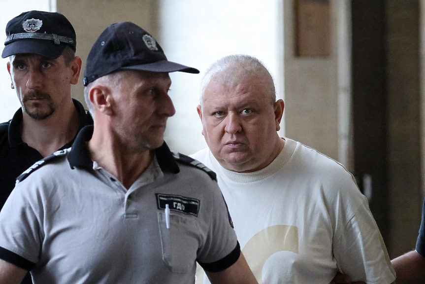 Съдът освободи без мярка и без никакви рестрикции Сали Табаков