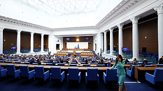 Парламентът върна на Главчев питането кой да отиде на срещата на върха на НАТО