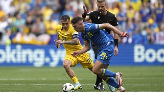 Румъния записа категорична победа с 3 0 срещу  Украйна в