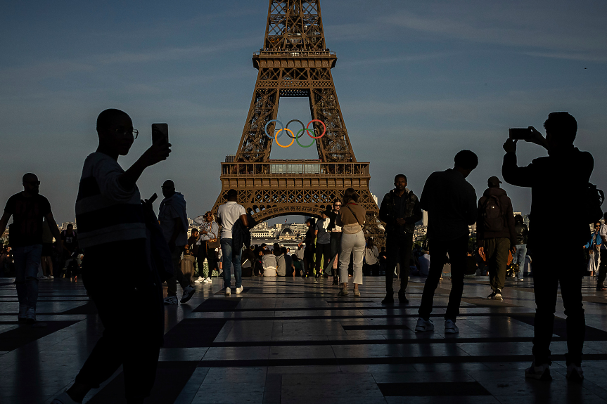 Служителите на парижки летища планират стачка дни преди Олимпийските игри
