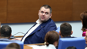 Пеевски обвини президента за разцеплението в ДПС и в опит за сваляне на Назарян