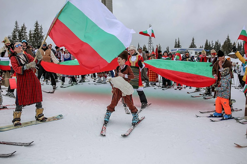 Разколебани и апатични: какво става с България